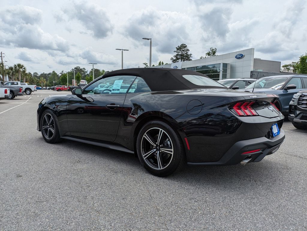 2025 Ford Mustang EcoBoost