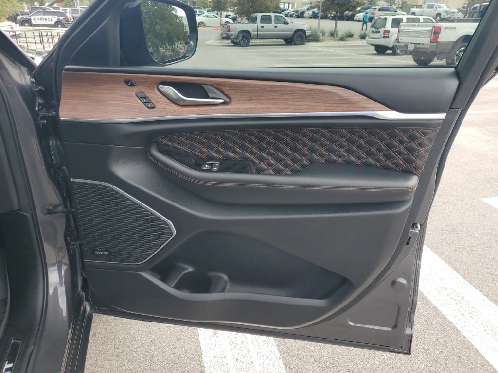 Used Car 2024 Jeep Grand Cherokee L  Summit For Sale Under $50,000 In Austin, Texas