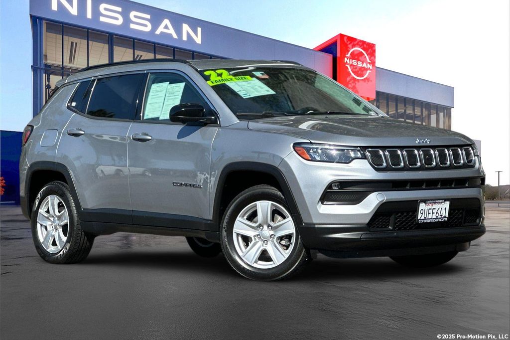 Used 2022 Jeep Compass Latitude with VIN 3C4NJDBB8NT217590 for sale in Corona, CA