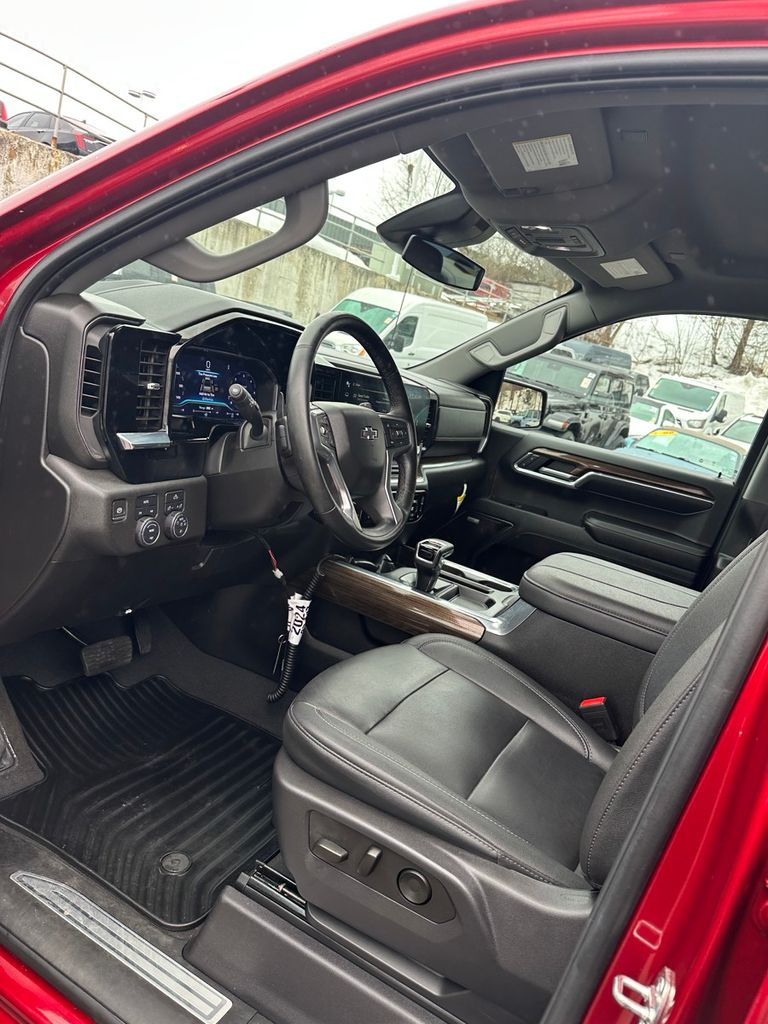 used 2024 Chevrolet Silverado 1500 car, priced at $43,985