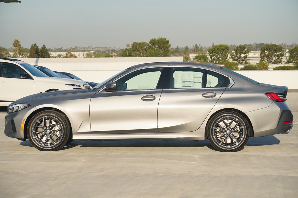 Thumbnail: 2025 BMW 3 Series - 4
