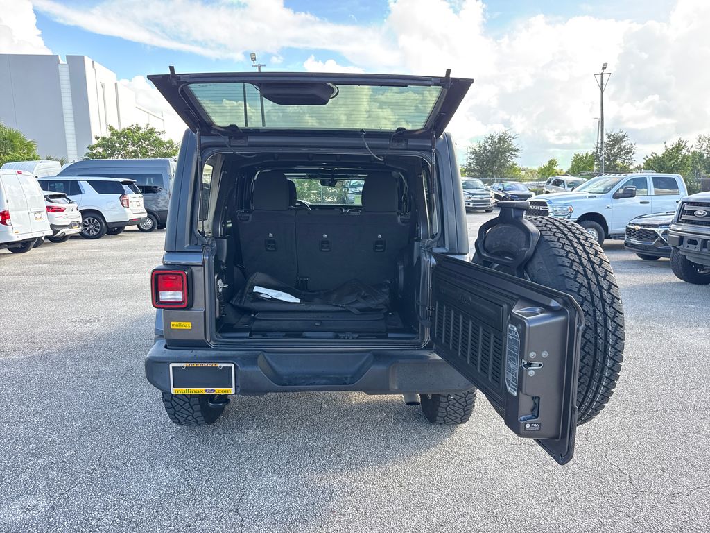 Used 2021 Gray Jeep Unlimited Sport S image 23