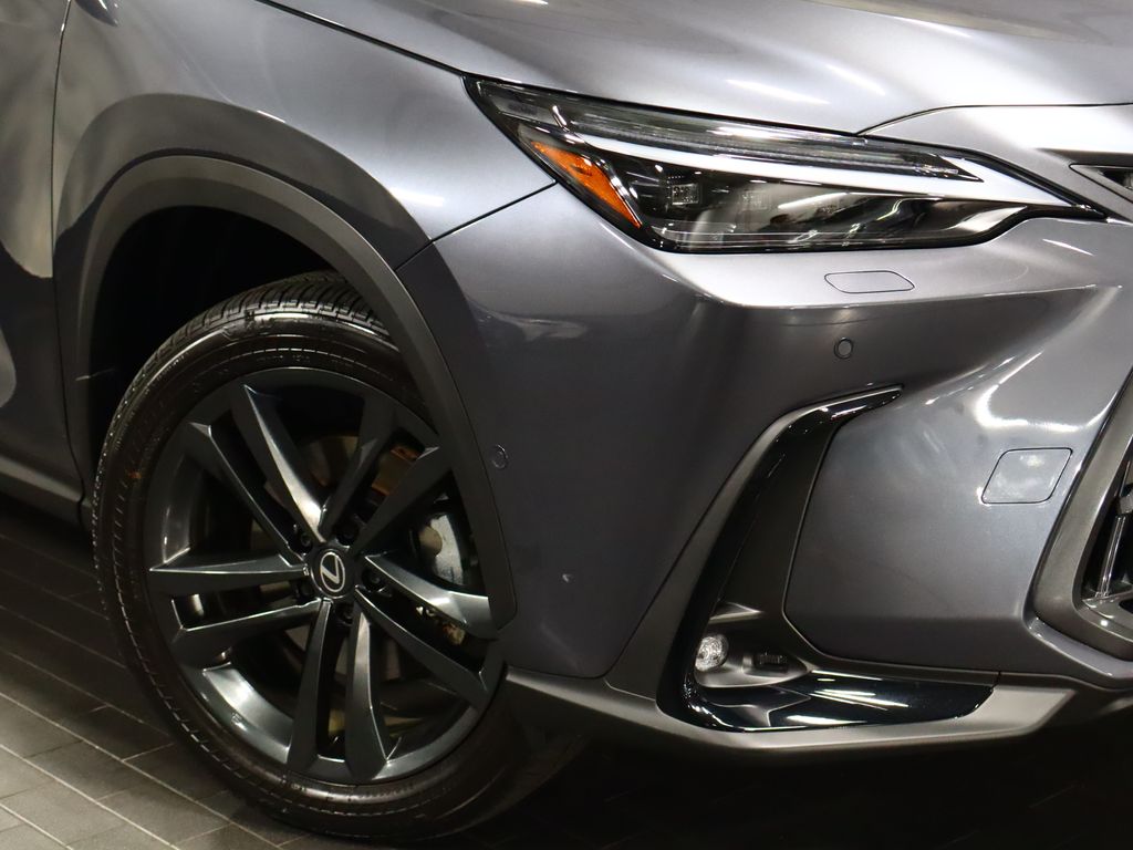 View vehicle photo 5