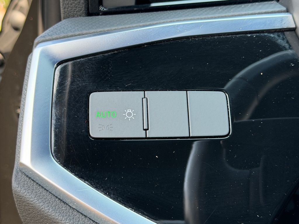 Thumbnail: 2021 Audi Q3 - 32