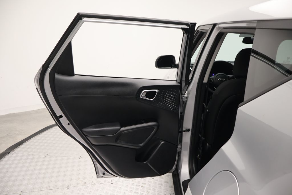Thumbnail: 2021 Kia Soul - 21