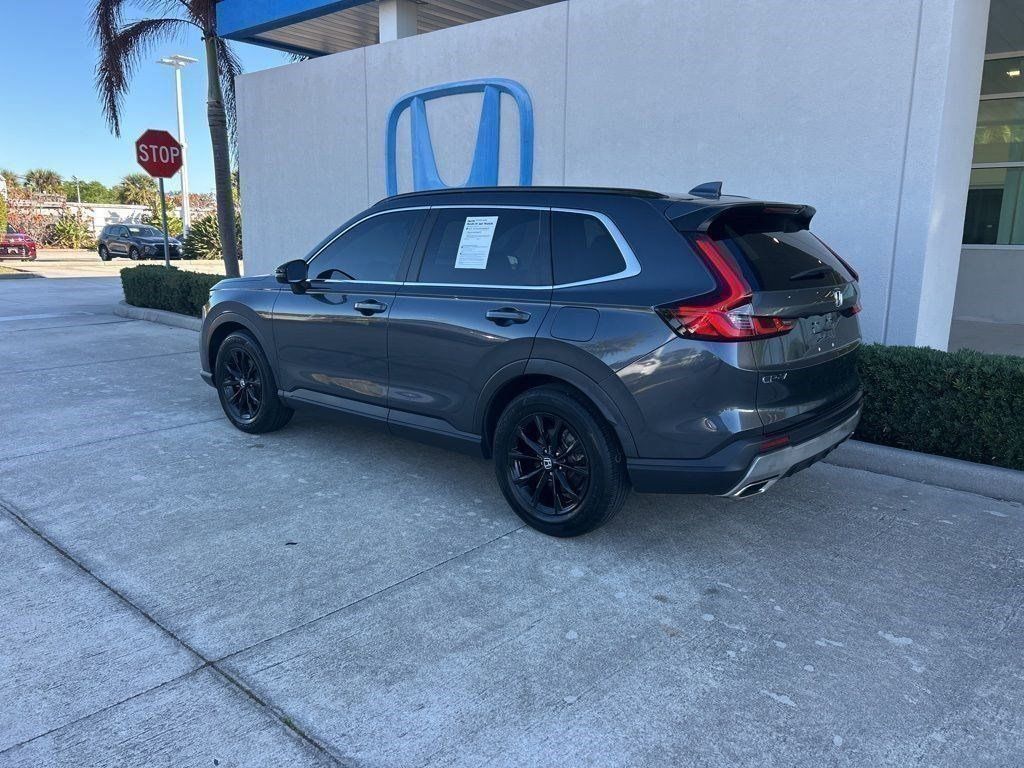 View vehicle photo 6