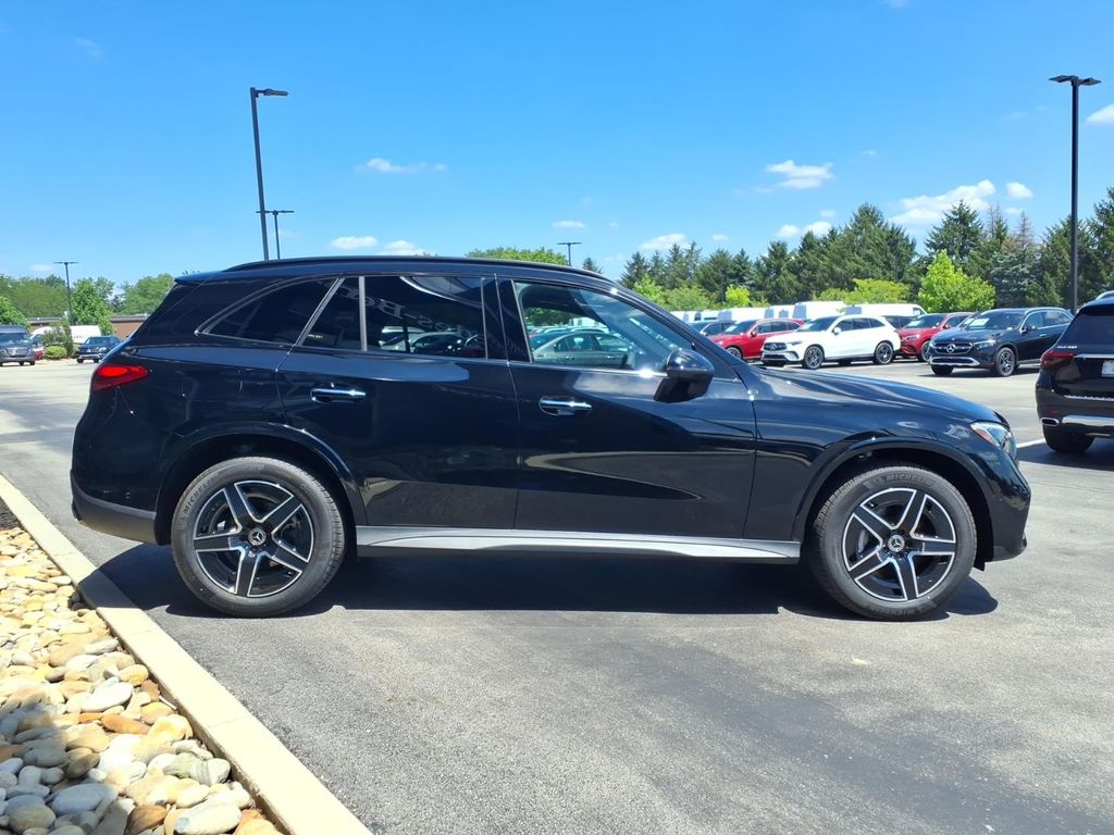 New 2026 Black Mercedes-Benz GLC 300 image 7