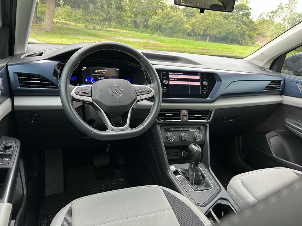 2022 Volkswagen Taos SE 12