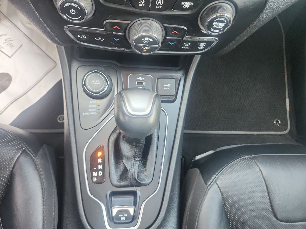 2021 Jeep Cherokee Latitude Lux Gray at Subaru and VW of Moon Township