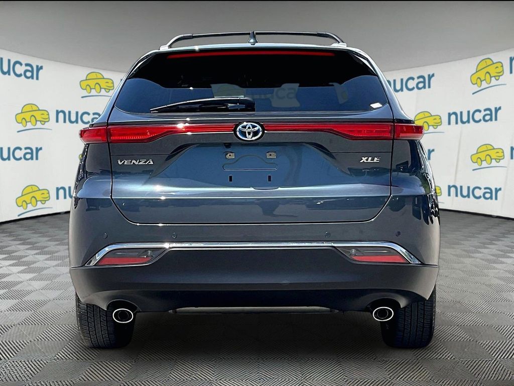 2023 Toyota Venza — photo 5
