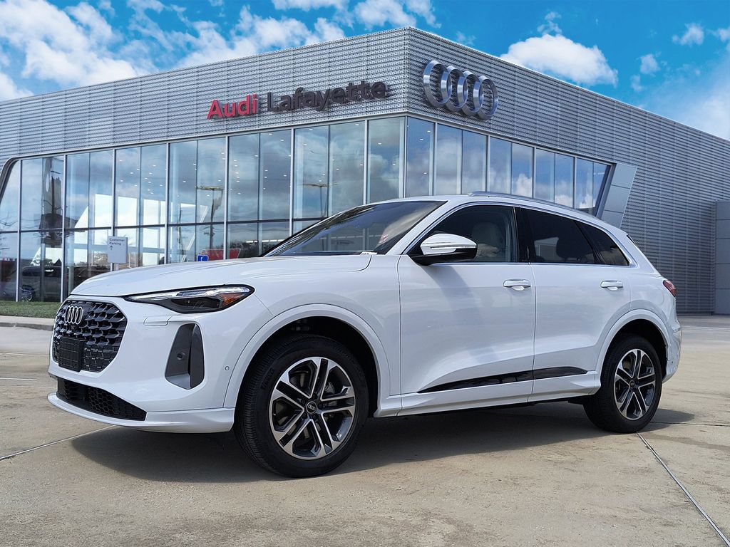 Glacier White 2025 Audi Q5 quattro Premium Plus 40 TFSI SUV / Crossover All-Wheel Drive 7-Speed Automatic