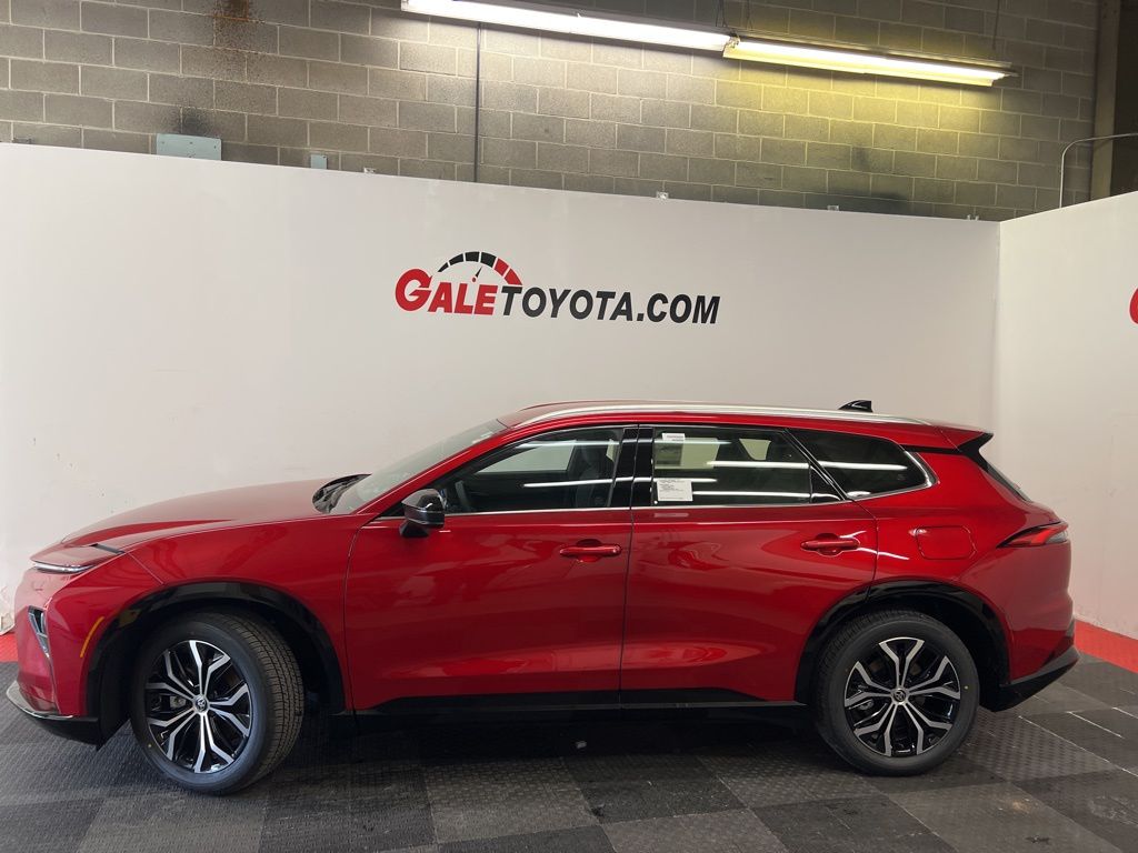 2025 Toyota Crown Signia XLE AWD