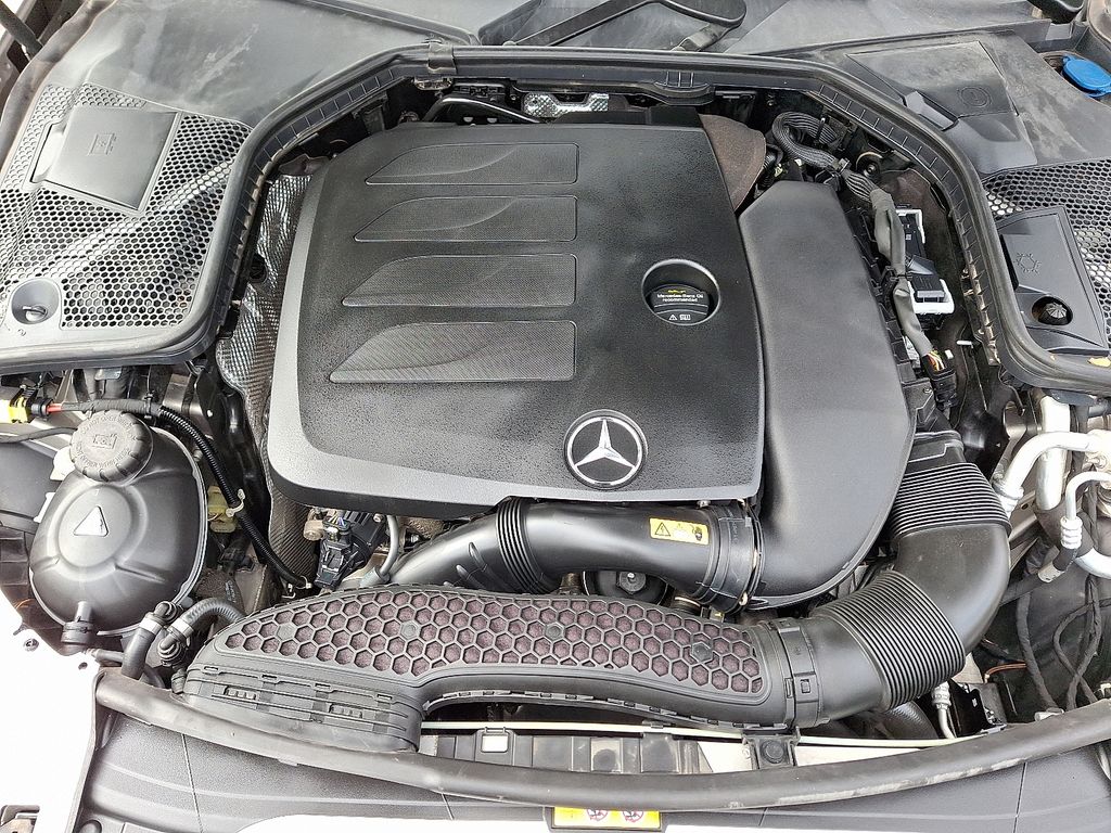 Thumbnail: 2021 Mercedes-Benz C-Class - 28