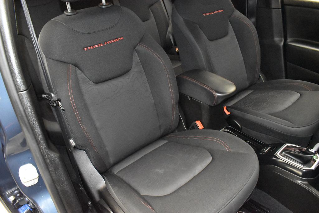 Thumbnail: 2023 Jeep Renegade - 24