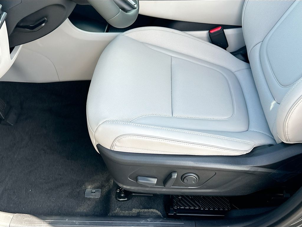 2025 Hyundai Tucson Limited 21