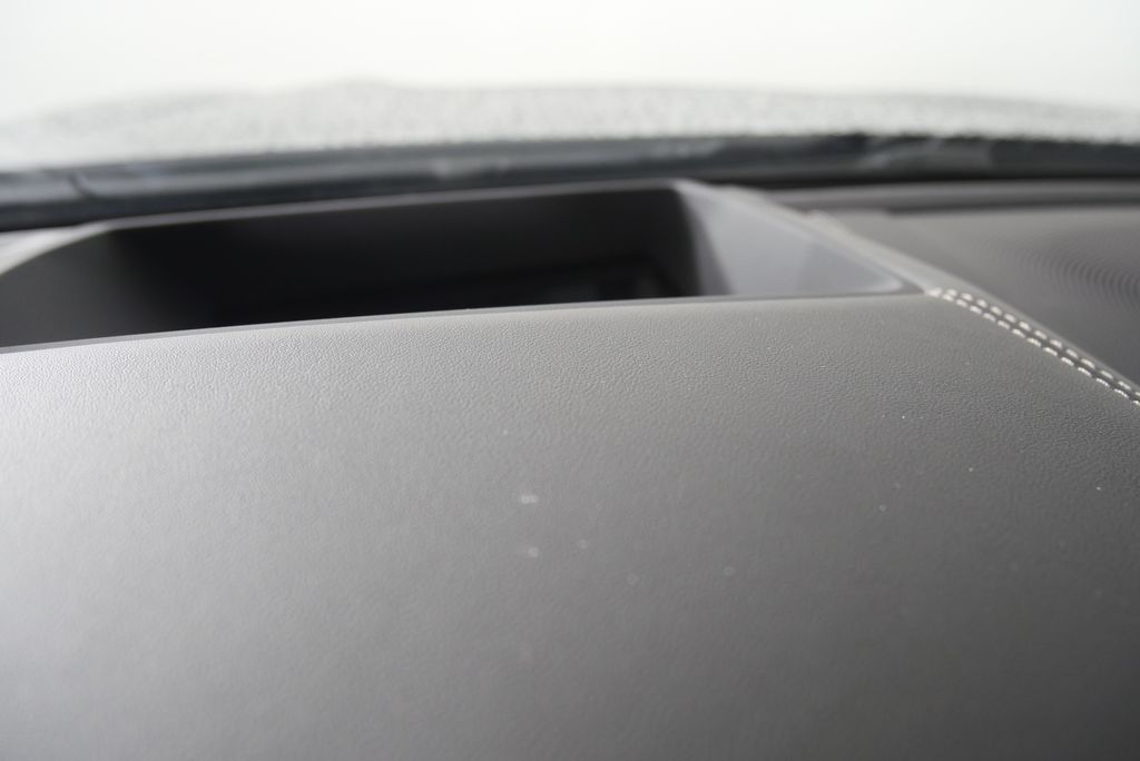 Thumbnail: 2026 BMW 8 Series - 23