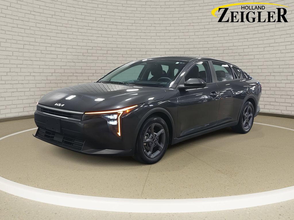 2025 Kia K4 LXS FWD
