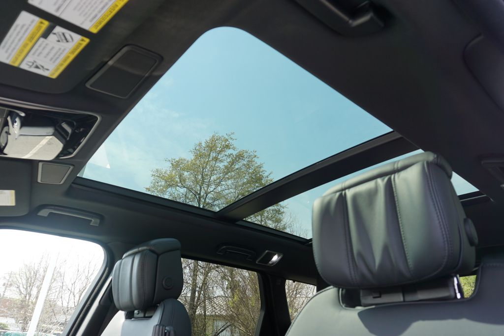 Thumbnail: 2020 Land Rover Range Rover Sport - 16