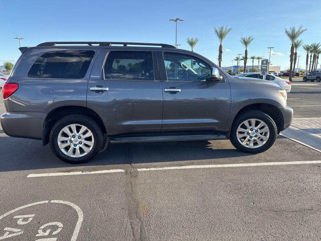 Thumbnail: 2014 Toyota Sequoia - 9
