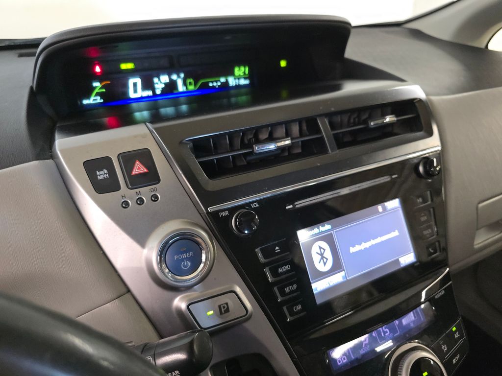 2015 Toyota Prius V Two photo 17