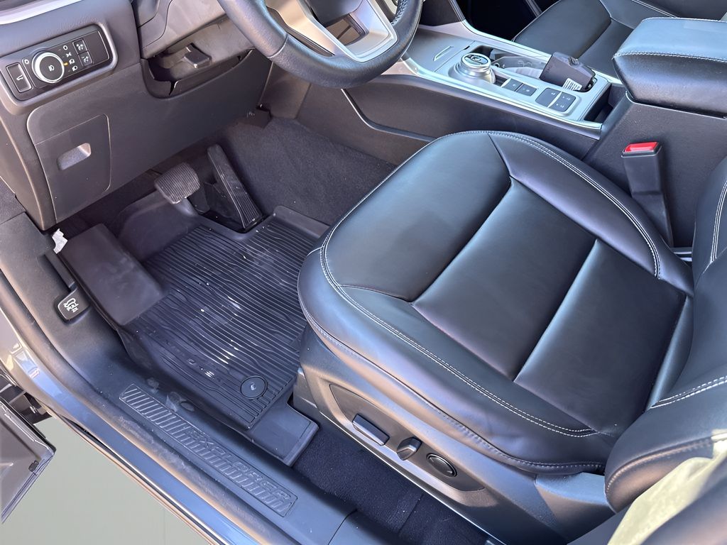 Used Car 2023 Ford Explorer  Xlt For Sale Under $30,000 In Austin, Texas