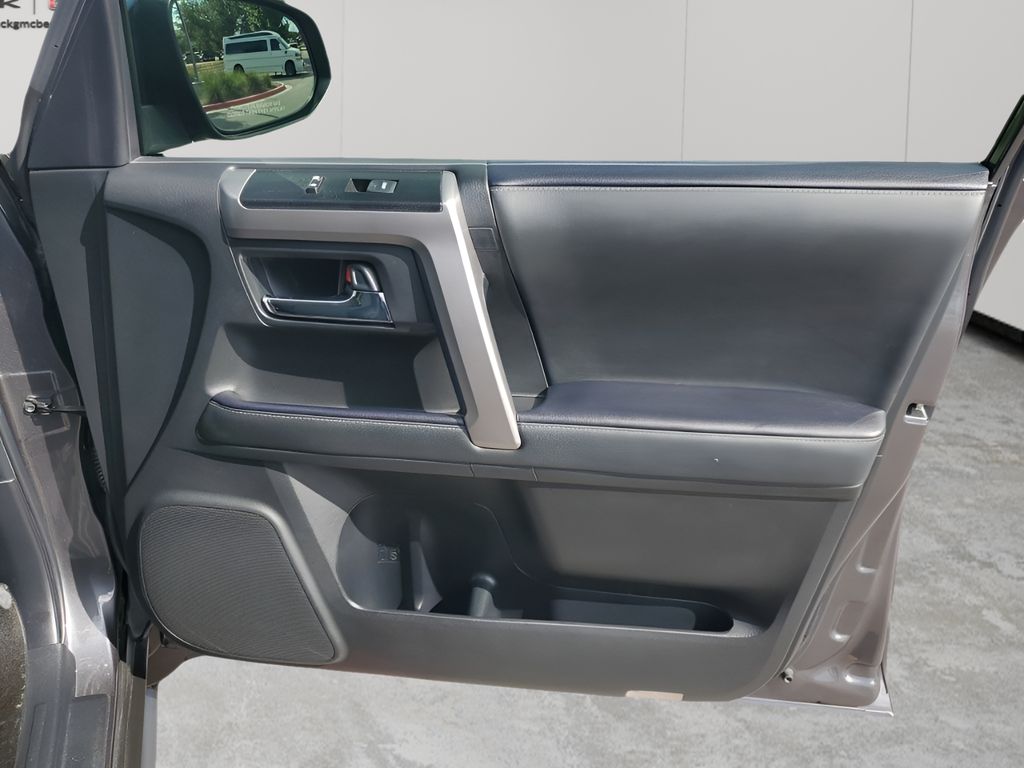 Used Car 2020 Toyota 4runner  Sr5 Premium For Sale Under $40,000 In Austin, Texas