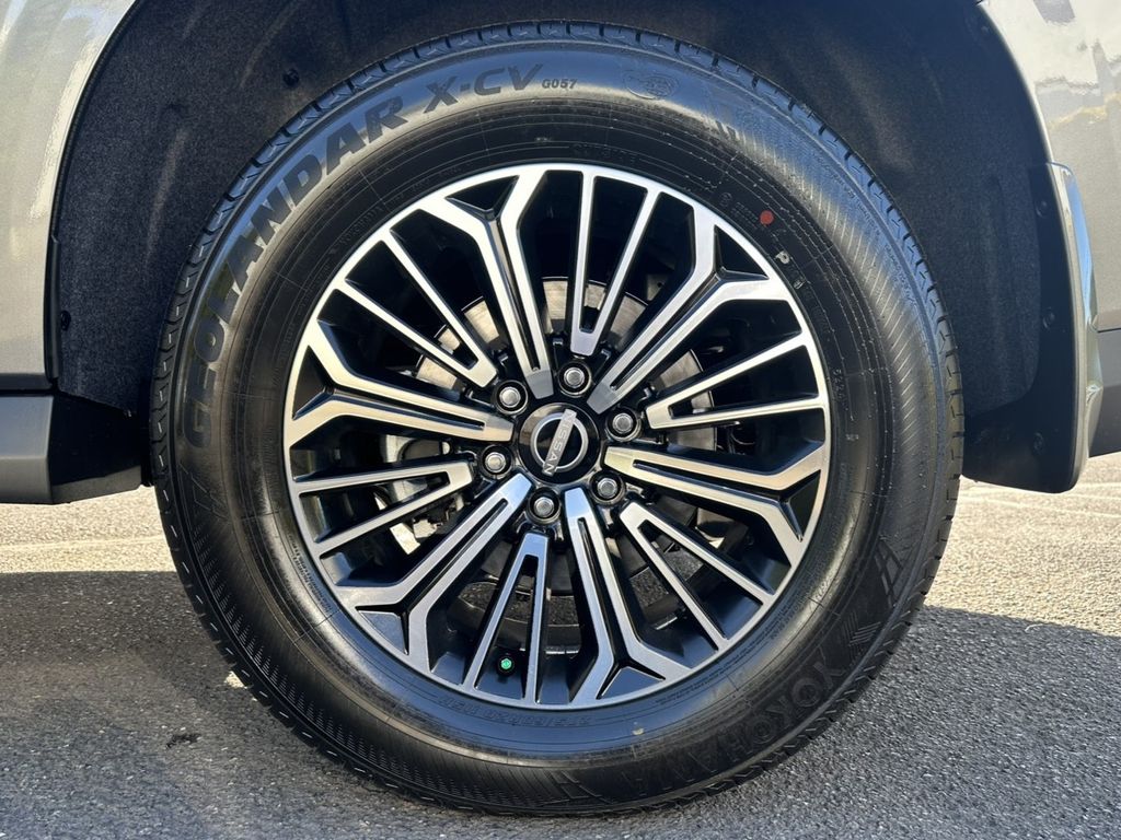 2025 Nissan Armada SL