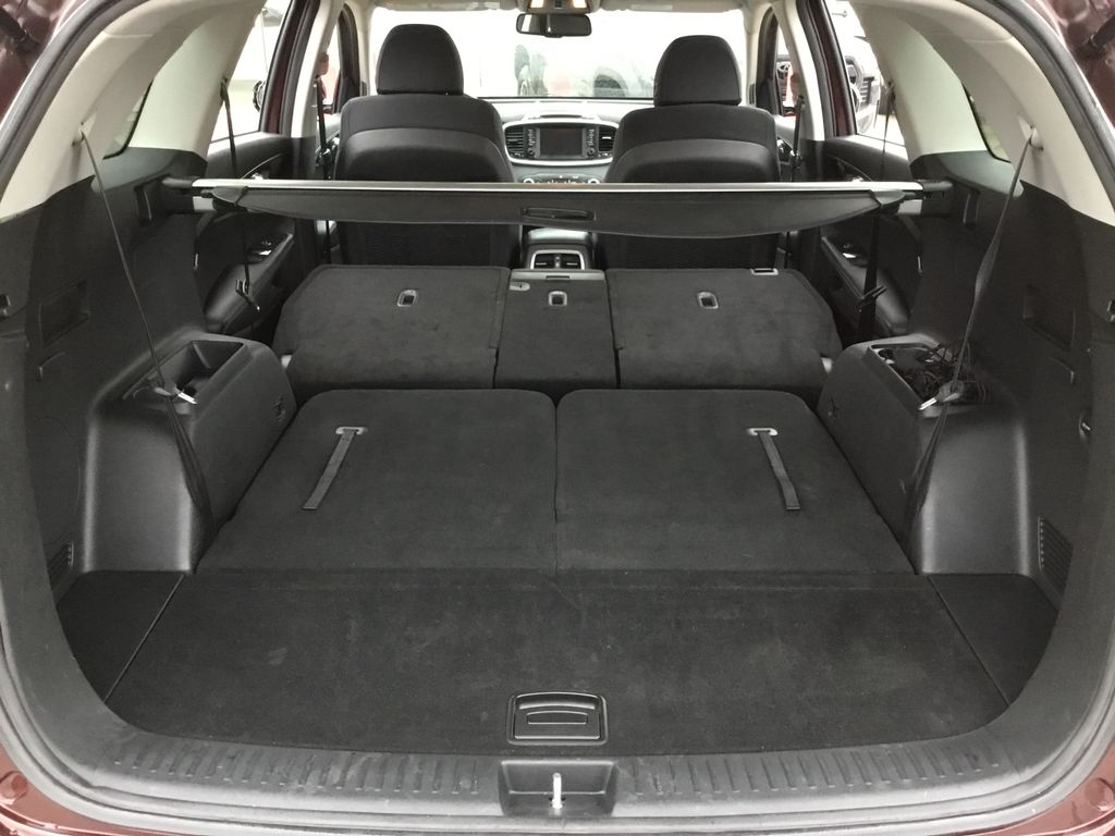 Thumbnail: 2018 Kia Sorento - 18