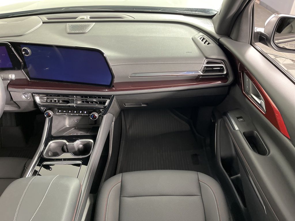 2024 Chevrolet Traverse Z71 21
