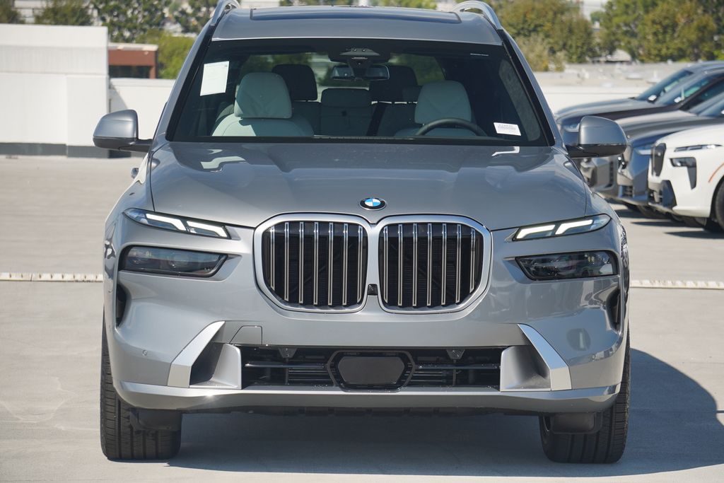 Thumbnail: 2026 BMW X7 - 2