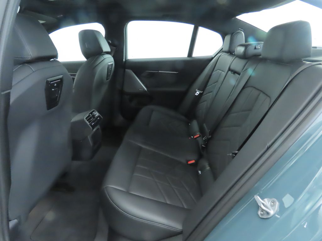 2025 BMW i5 eDrive40 22