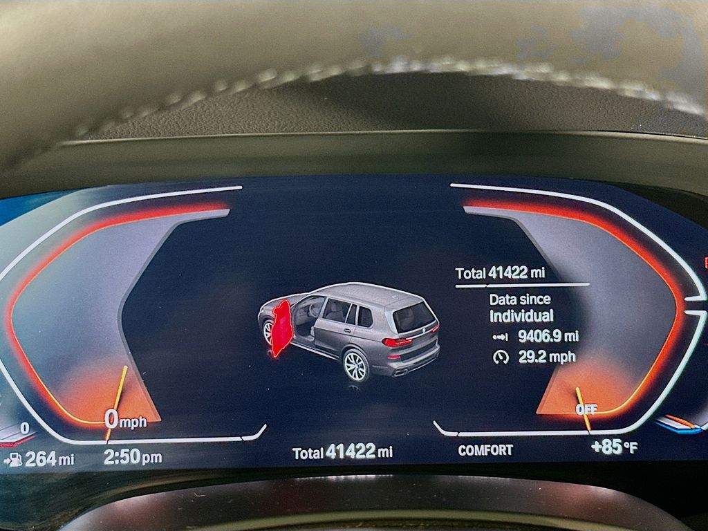 2022 BMW X7 xDrive40i 12