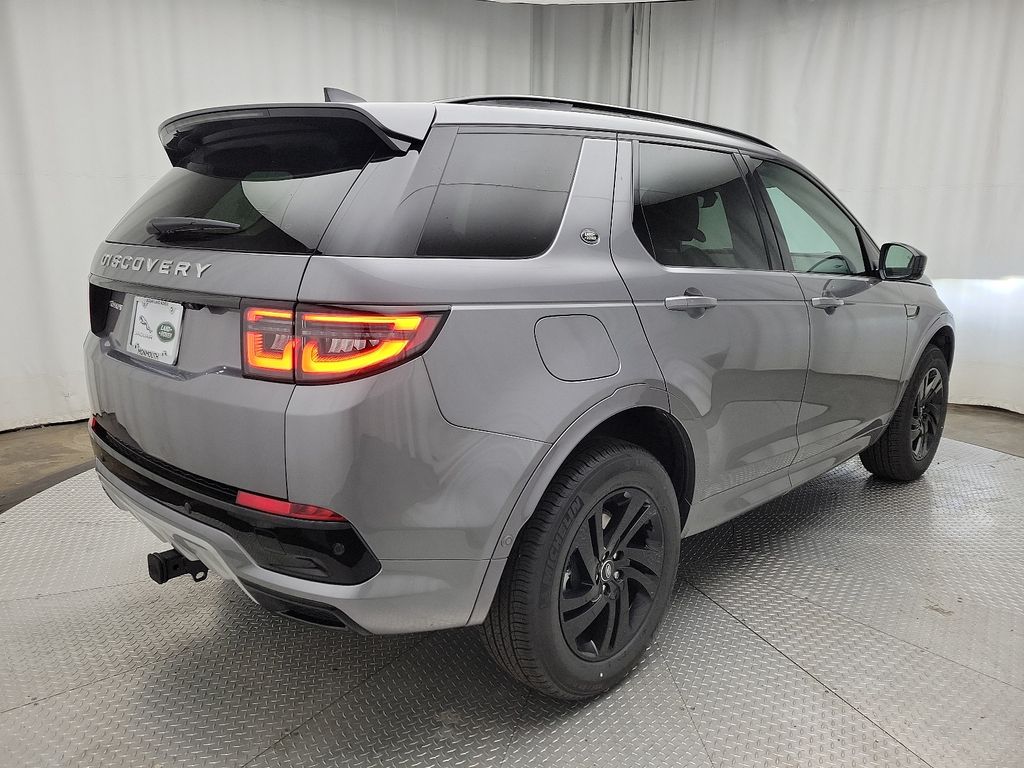 2024 Land Rover Discovery Sport S 3