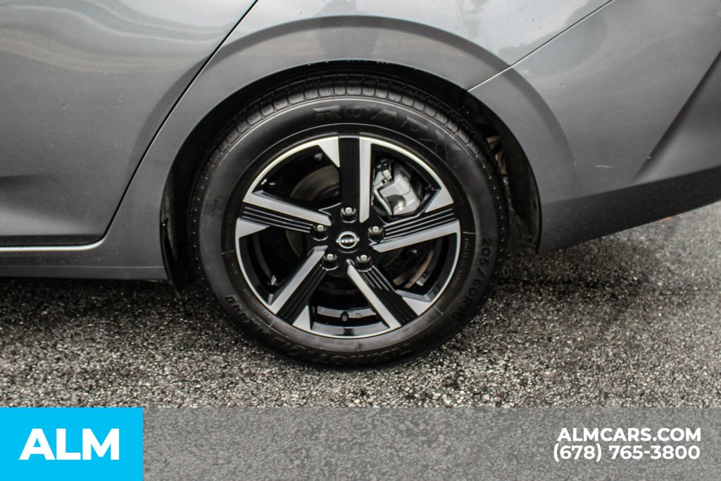 Used 2024 Gray Nissan SV image 16