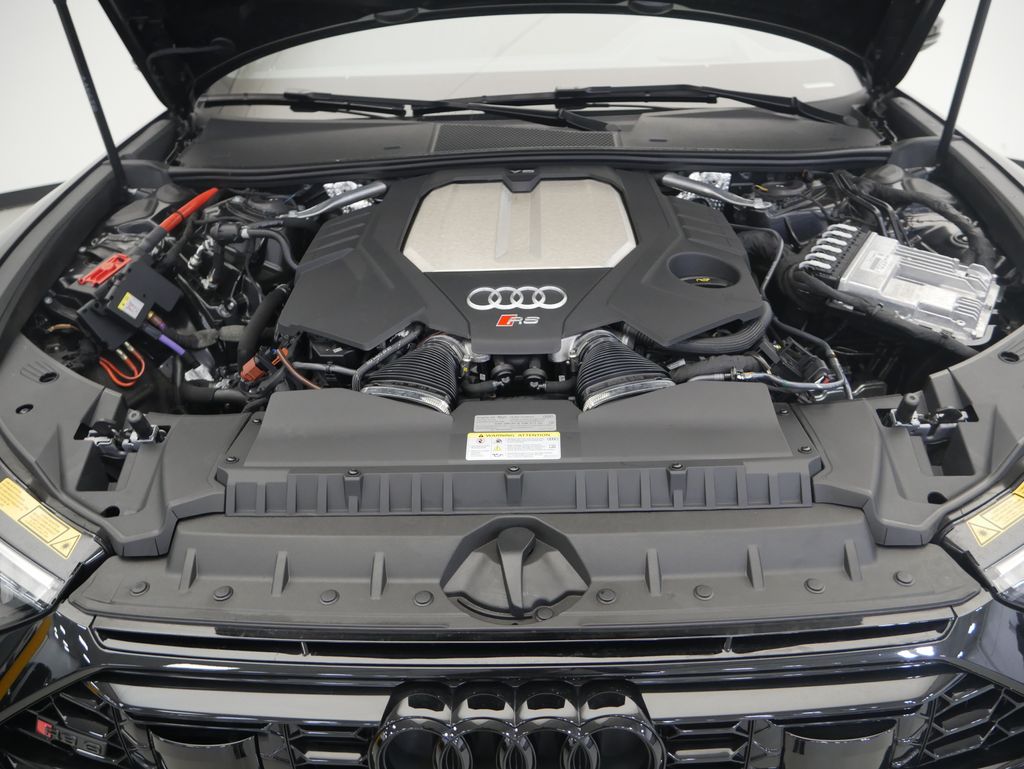 Thumbnail: 2025 Audi RS 6 - 11