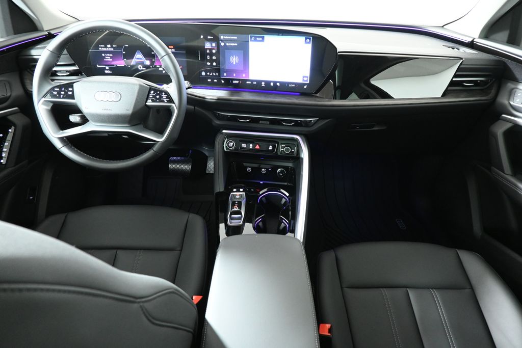 Thumbnail: 2025 Audi Q5 - 4