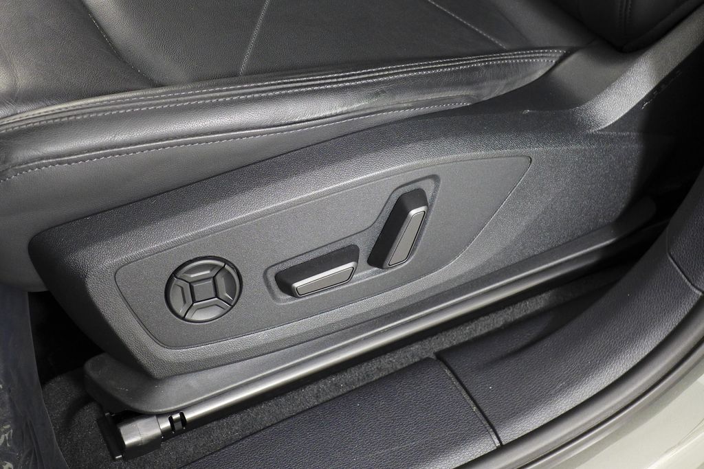 Thumbnail: 2022 Audi Q3 - 23