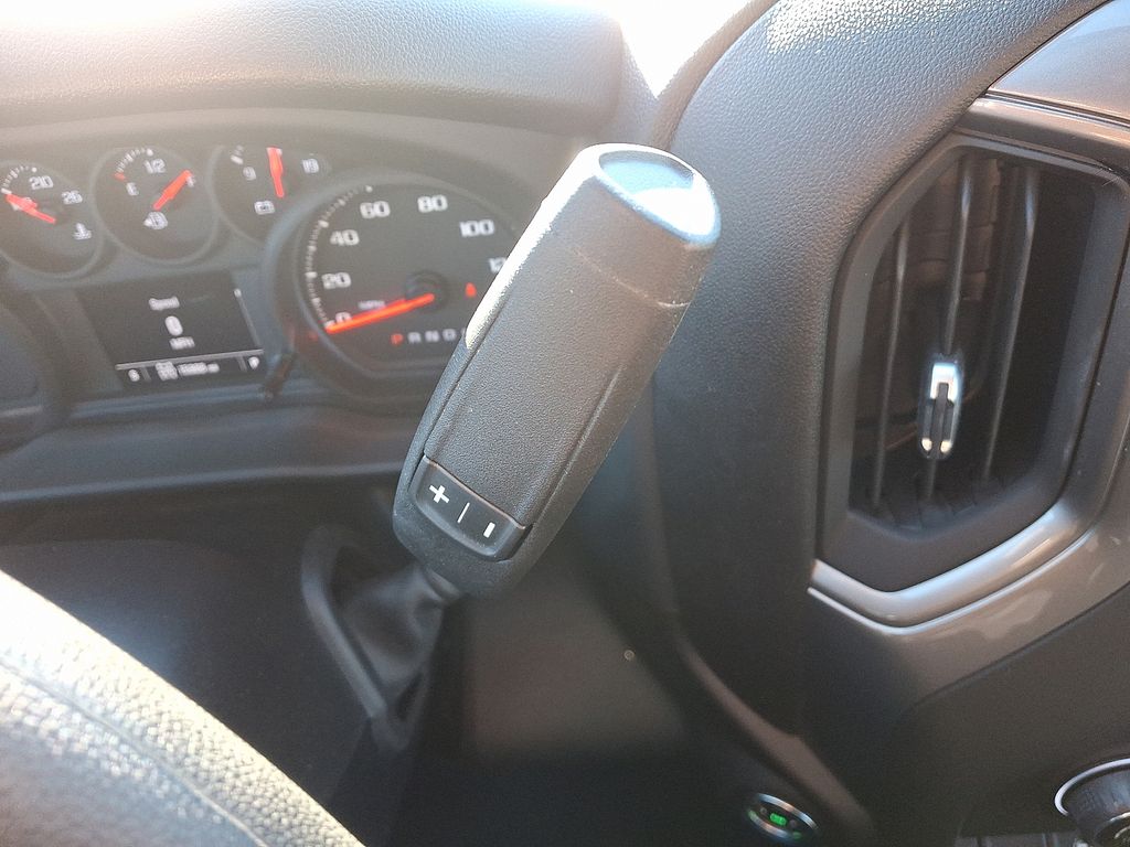 Thumbnail: 2025 Chevrolet Silverado 1500 - 15