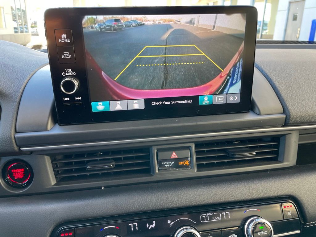 Thumbnail: 2023 Honda Pilot - 17