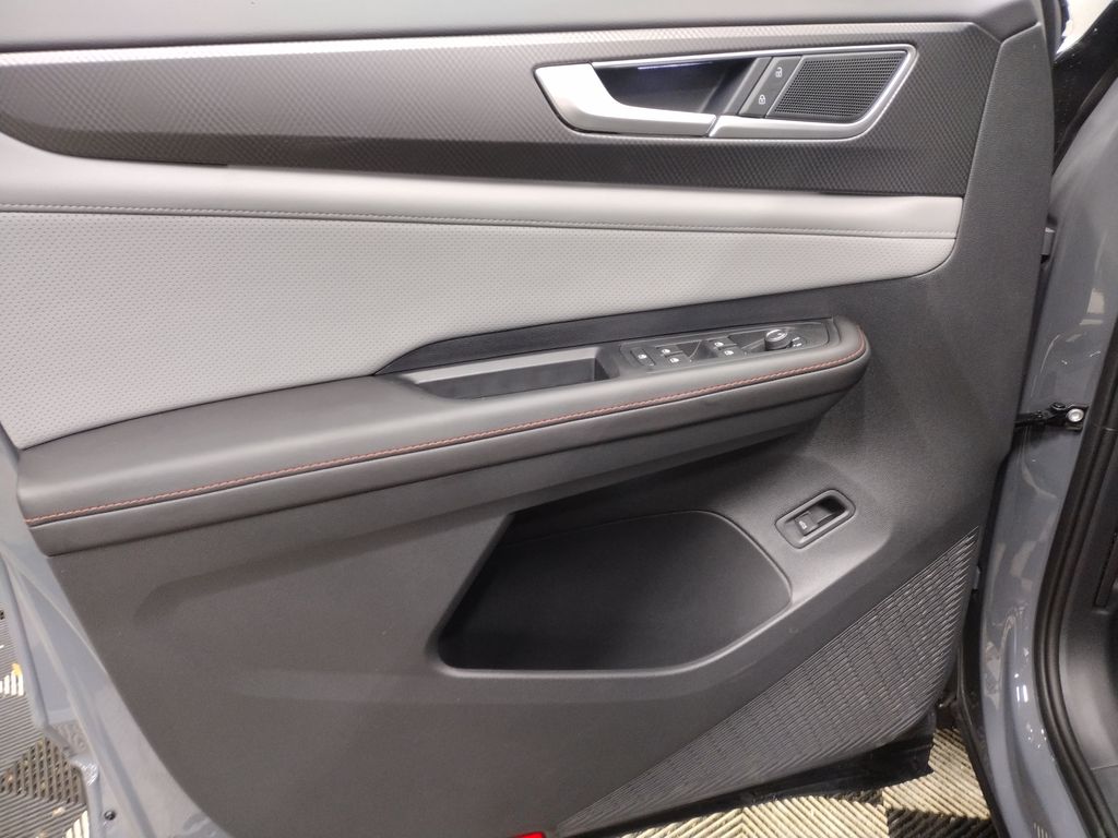 2025 Volkswagen Atlas 2.0T Peak Edition SE W/Tech