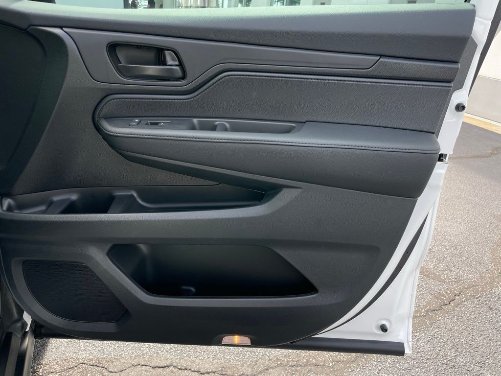 Thumbnail: 2026 Honda Odyssey - 30