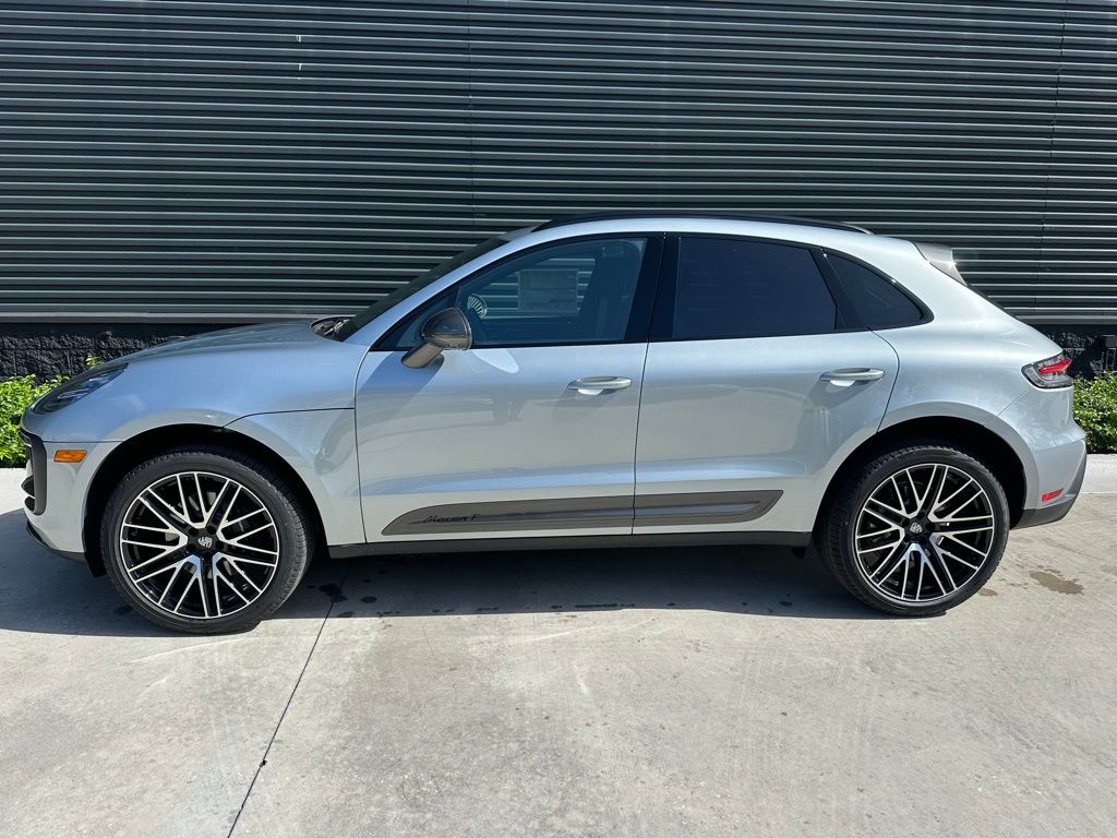 Thumbnail: 2025 Porsche Macan - 2