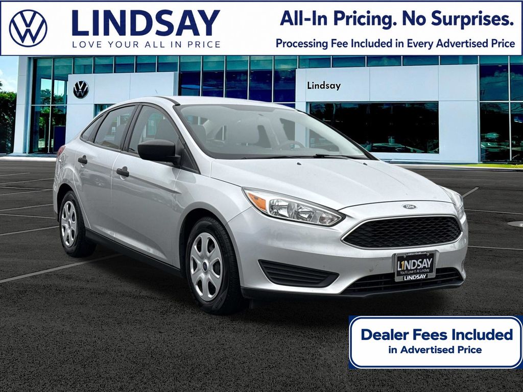 Ingot Silver Metallic 2017 Ford Focus Sedan Front-Wheel Drive 6-Speed Automatic