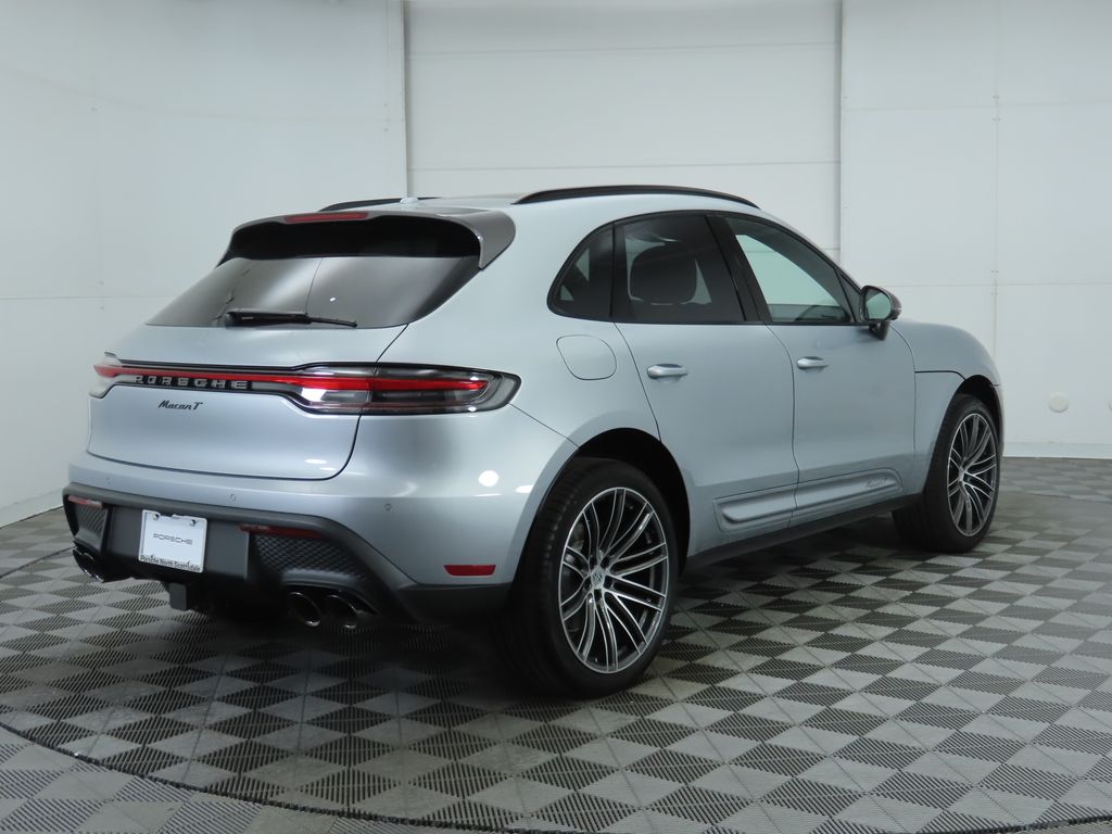 Thumbnail: 2025 Porsche Macan - 7