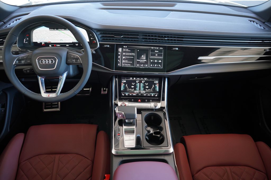 2024 Audi SQ8  11