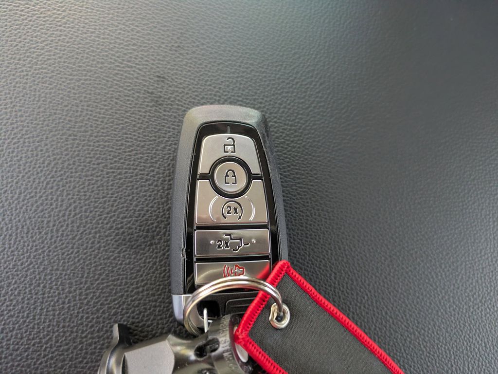 2026 Ford F-250 Super Duty Black Widow