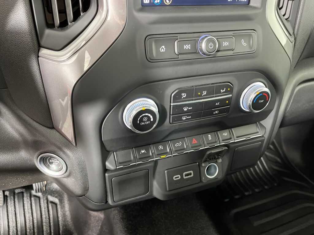 Thumbnail: 2023 GMC Sierra 1500 - 24