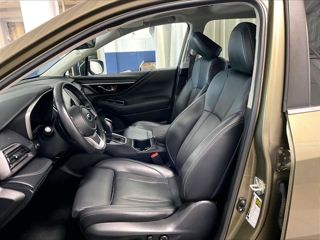 2020 Subaru Outback — photo 10