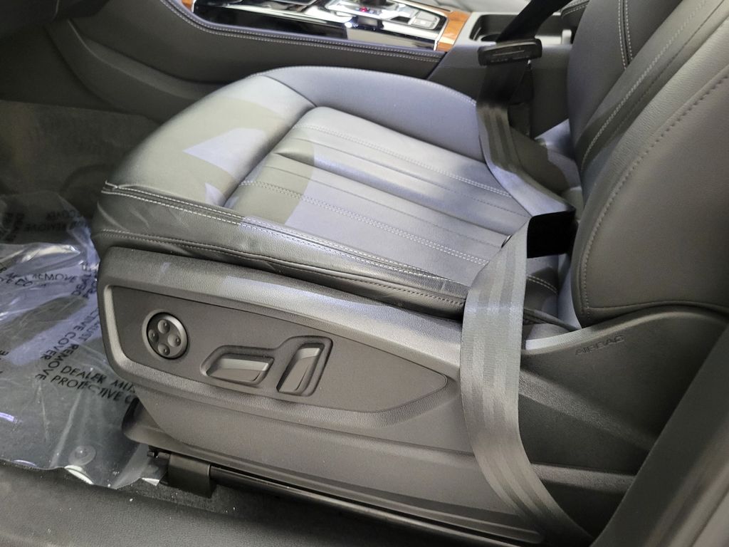 Thumbnail: 2023 Audi Q5 - 25