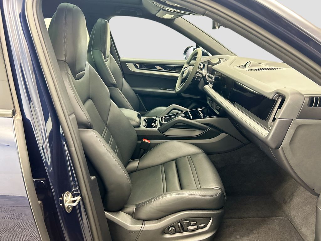 Thumbnail: 2024 Porsche  - 22